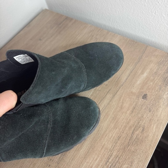 Sorel Youth Emelie Chelsea Booties Girl's Black Suede Rainbow Stars - Picture 4 of 10